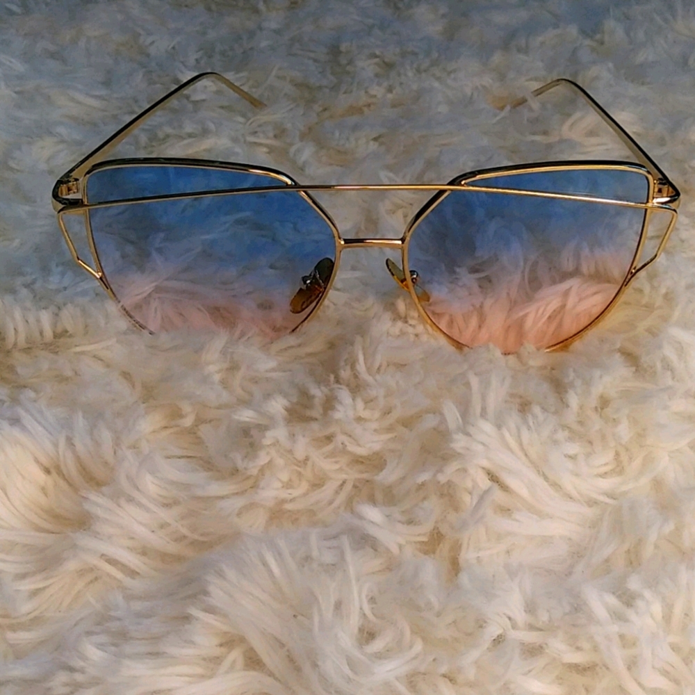 Cateyed gold rimmed ombre sunglasses